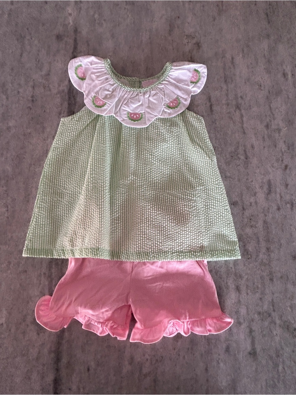 Stitchy Fish Scalloped Slices Embroidered Short Set, Green Seersucker Size 5